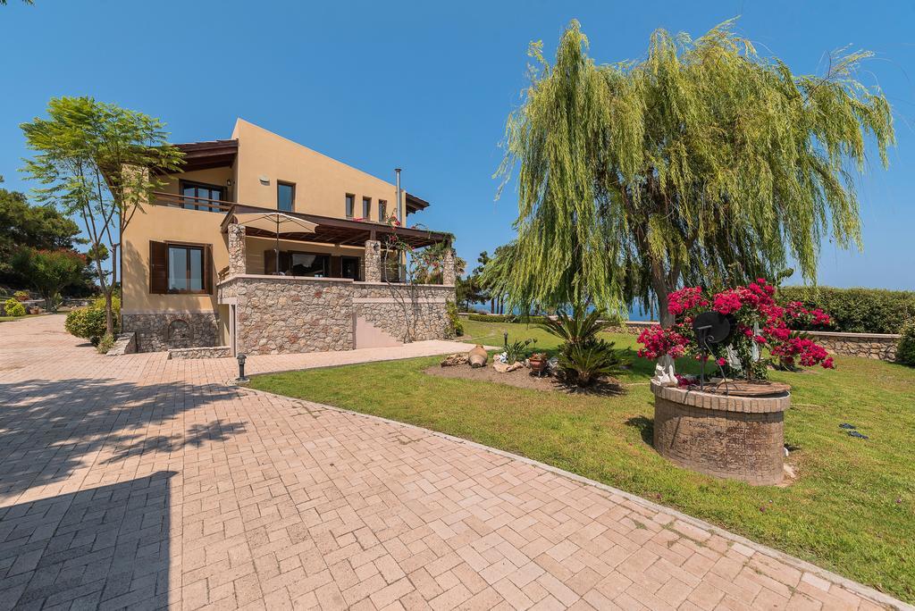 Villa Russelia Kalavárda Exterior foto