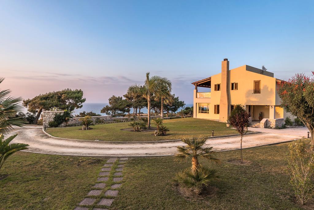 Villa Russelia Kalavárda Exterior foto